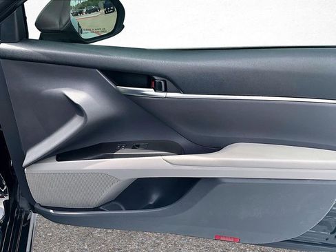Used 2021 Toyota Camry SE FWD image 28