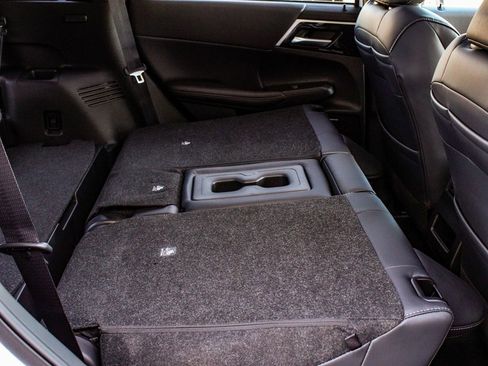 New 2026 Mitsubishi Outlander Trail Edition image 38