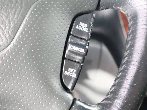 Used 2005 Acura MDX Touring AWD/4WD image 30