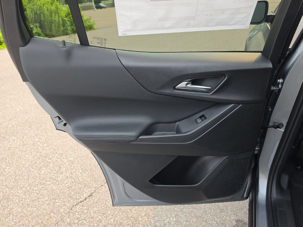 New 2027 Chevrolet Equinox LT FWD image 20