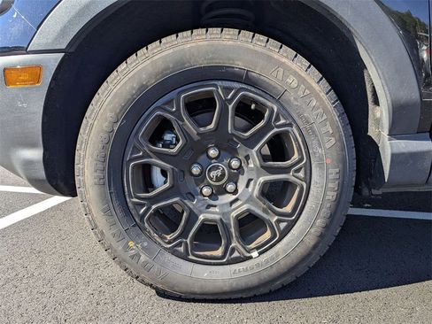 Used 2025 Ford Bronco Sport Badlands image 14