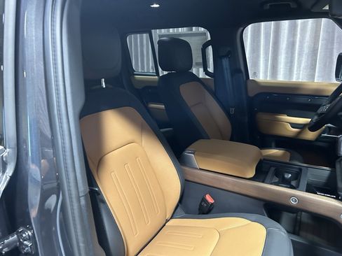Used 2024 Land Rover Defender 130 X image 15