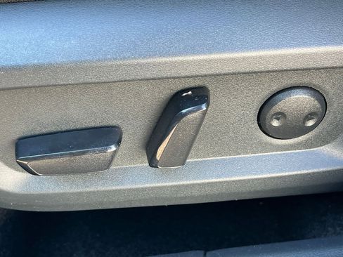 Used 2025 Nissan Rogue SV image 22