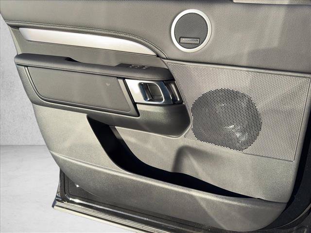 New 2025 Land Rover Discovery Dynamic SE AWD/4WD image 29