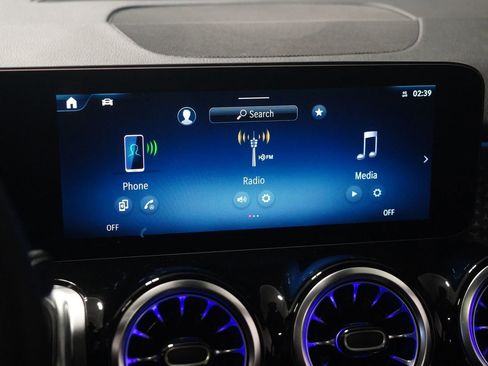 Used 2026 Mercedes-Benz GLB 250 4MATIC image 22