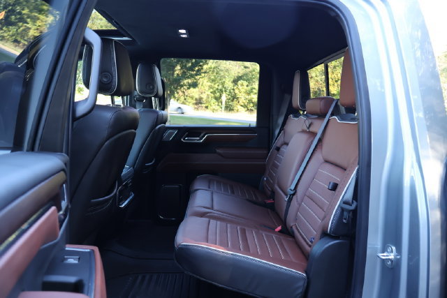 Used 2024 GMC Sierra 2500 Denali Ultimate AWD/4WD image 22