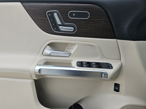 Certified 2026 Mercedes-Benz GLB 250 image 22