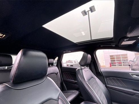 Used 2020 Ford Edge ST-Line image 22