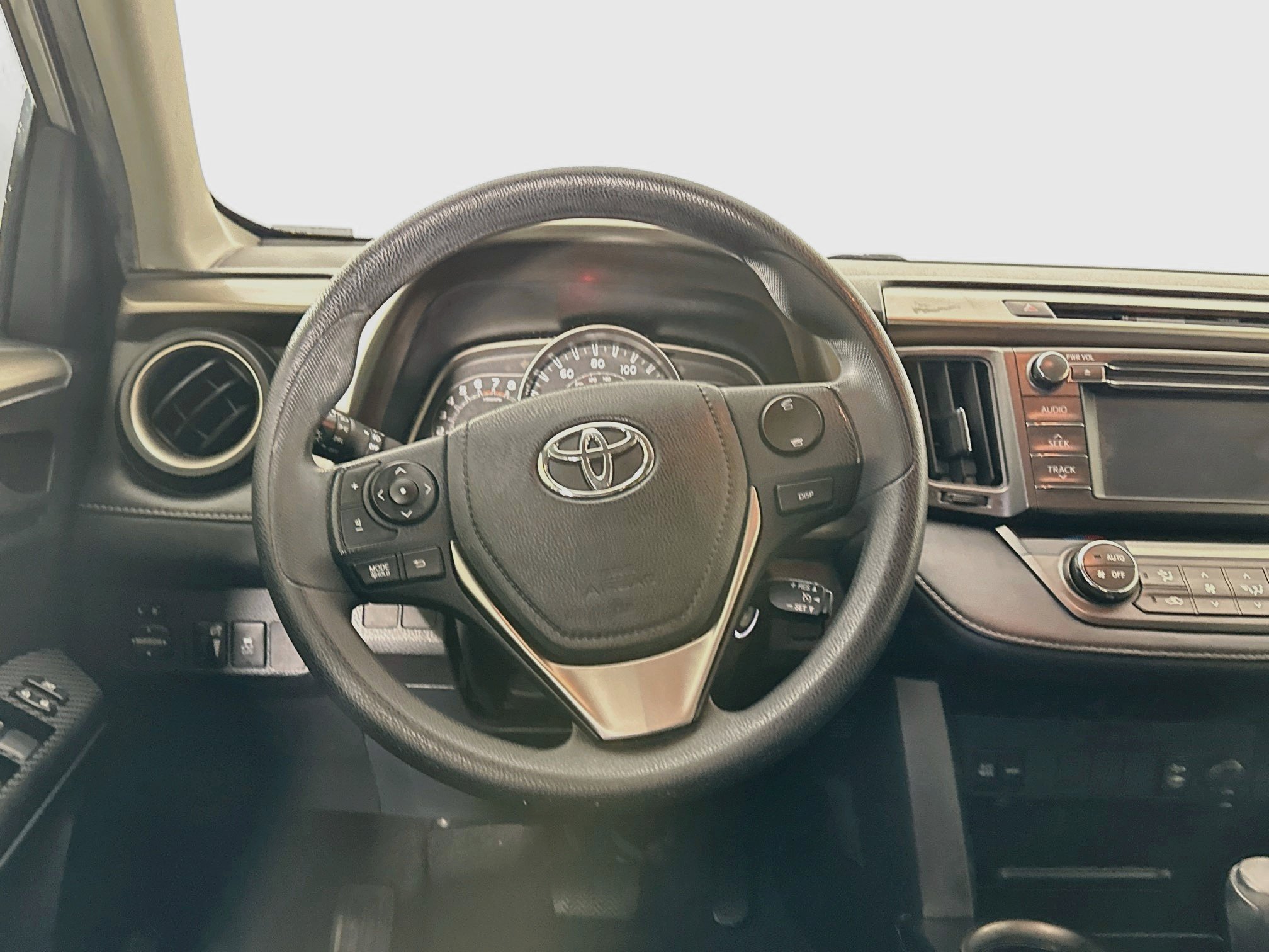 Used 2013 Toyota RAV4 XLE FWD image 17