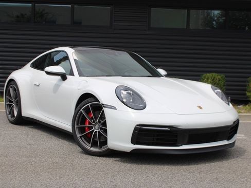 Used 2020 Porsche 911 Carrera S image 9