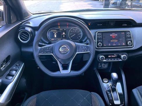 Certified 2020 Nissan Kicks SV image 5