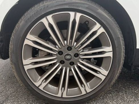 Certified 2023 Land Rover Range Rover SE image 12