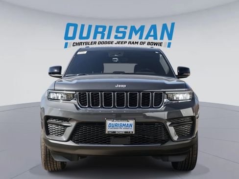 New 2025 Jeep Grand Cherokee Laredo X w/ Luxury Tech Group I image 2