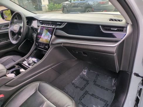 Used 2022 Jeep Grand Cherokee Limited 4xe image 21