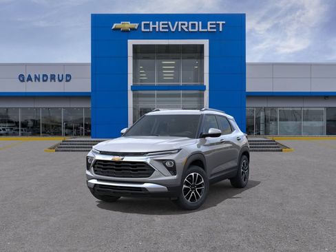 New 2026 Chevrolet TrailBlazer LT w/ LT Cold Weather Package AWD/4WD image 8