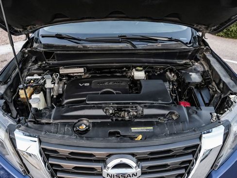 Used 2020 Nissan Pathfinder S image 61