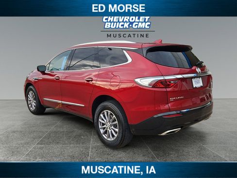 Used 2024 Buick Enclave Premium image 3