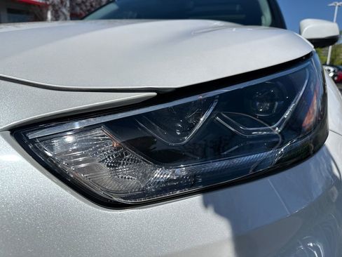 New 2026 Toyota Highlander Platinum AWD/4WD image 9