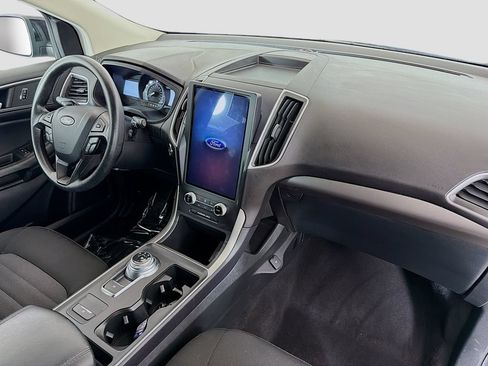 Used 2024 Ford Edge SE w/ Black Appearance Package AWD/4WD image 18