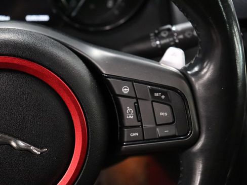 Used 2016 Jaguar F-TYPE R image 21