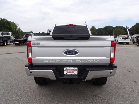 Used 2019 Ford F250 Lariat w/ Lariat Ultimate Package AWD/4WD image 6