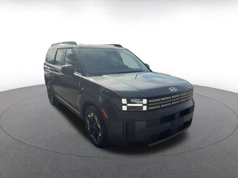 Used 2025 Hyundai Santa Fe SEL image 3