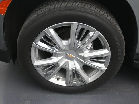 Used 2024 Chevrolet Tahoe High Country RWD image 9