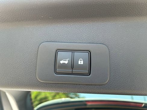 Certified 2025 Nissan Murano SL AWD/4WD image 24