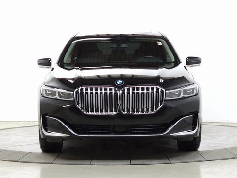Used 2020 BMW 745e xDrive image 11