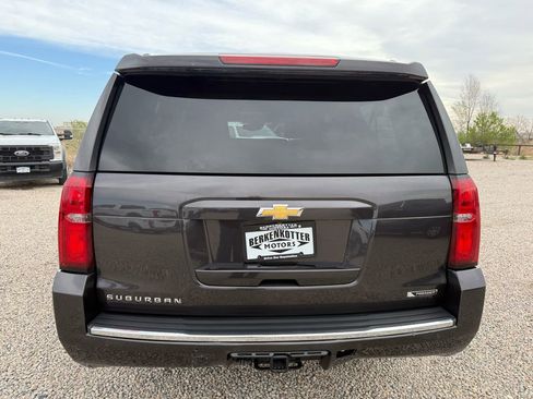 Used 2018 Chevrolet Suburban Premier image 9
