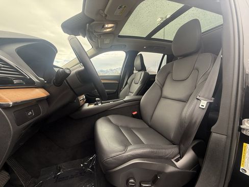 Used 2025 Volvo XC90 B6 Ultra image 10