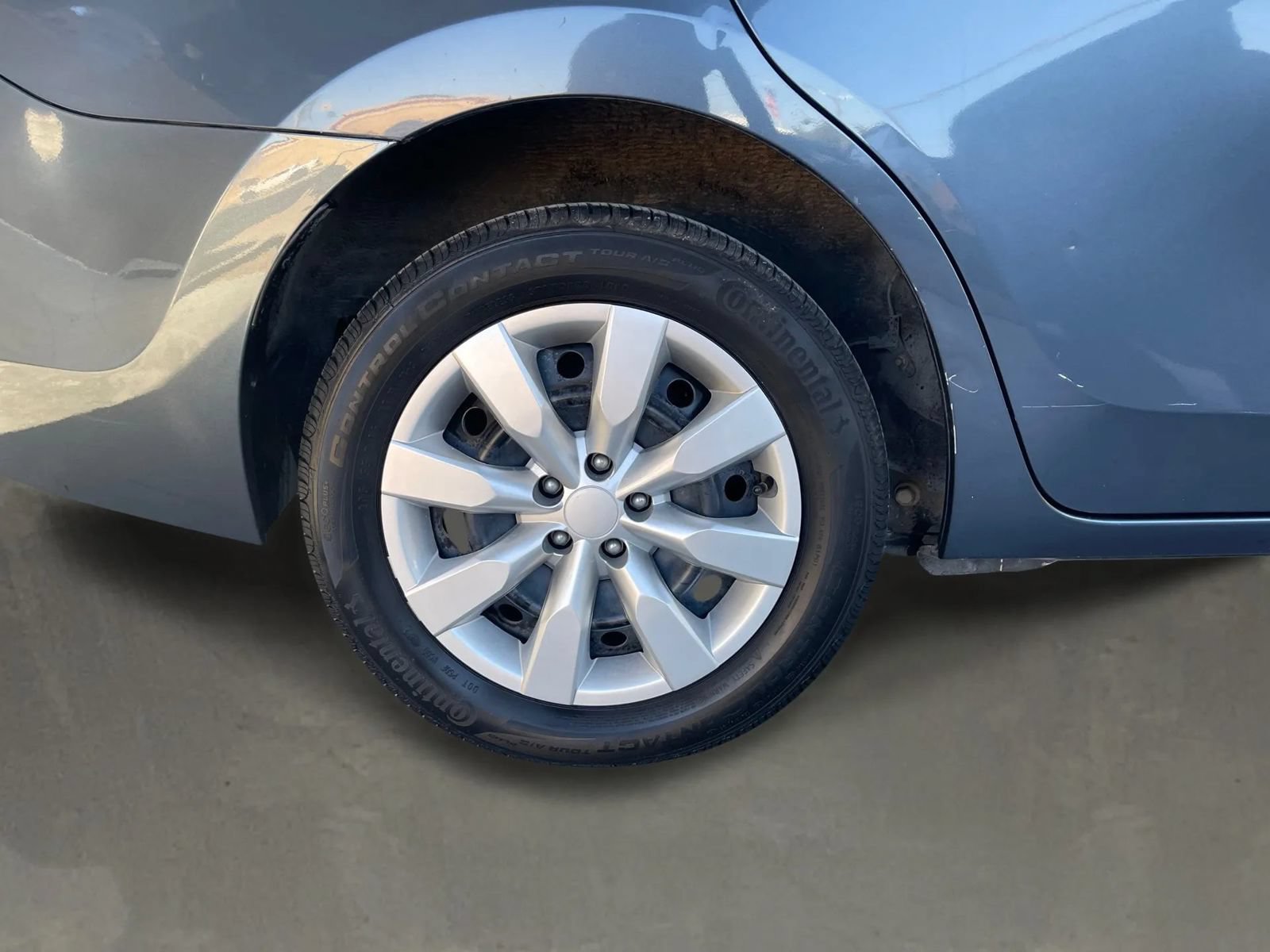 Used 2014 Toyota Corolla LE FWD image 11