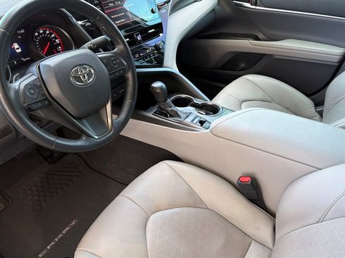 Used 2021 Toyota Camry XSE FWD image 11