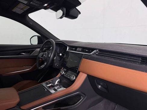 Used 2024 Jaguar F-PACE R-Dynamic S AWD/4WD image 16