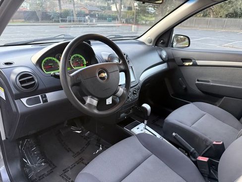Used 2009 Chevrolet Aveo LT image 7