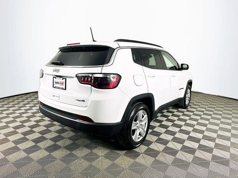 Used 2022 Jeep Compass Latitude image 10