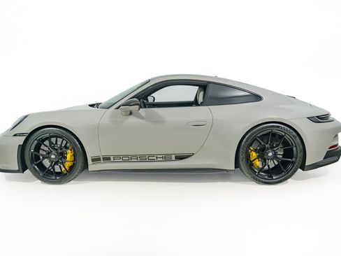 Used 2023 Porsche 911 GT3 RWD image 3