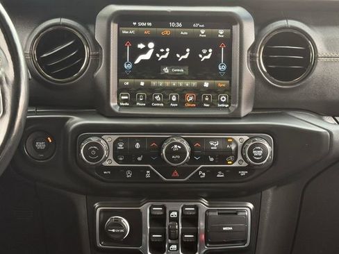 Used 2021 Jeep Wrangler Unlimited Sahara image 16