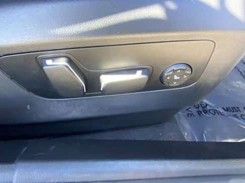 Certified 2025 BMW 530i image 13