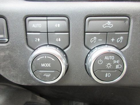 New 2026 GMC Sierra 2500 SLE w/ SLE Value Package; image 17