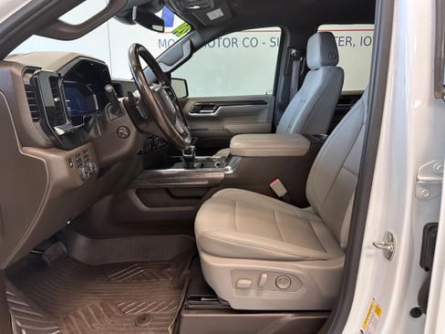Used 2024 Chevrolet Silverado 1500 LTZ AWD/4WD image 10