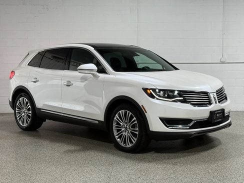 Used 2016 Lincoln MKX Reserve w/ Climate Package FWD image 4