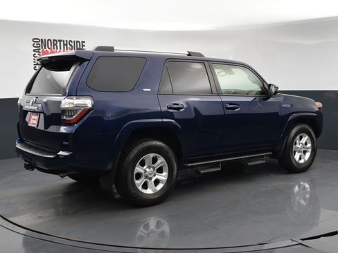 Used 2022 Toyota 4Runner SR5 RWD image 4