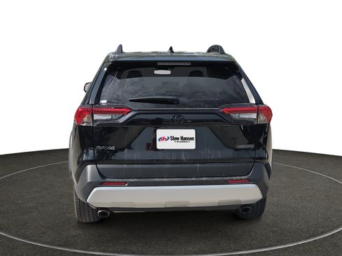 Used 2022 Toyota RAV4 Adventure w/ Convenience Package AWD/4WD image 5