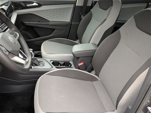 Used 2024 Volkswagen Taos S image 11