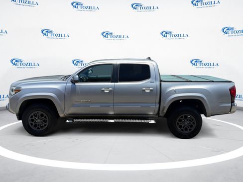 Used 2018 Toyota Tacoma 2WD Double Cab image 2