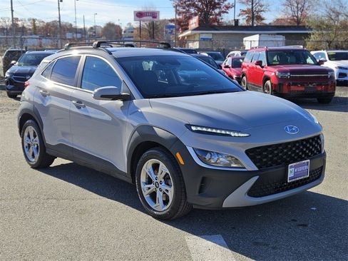 Used 2023 Hyundai Kona SEL image 7