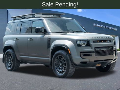 Certified 2025 Land Rover Defender 110 AWD/4WD image 3