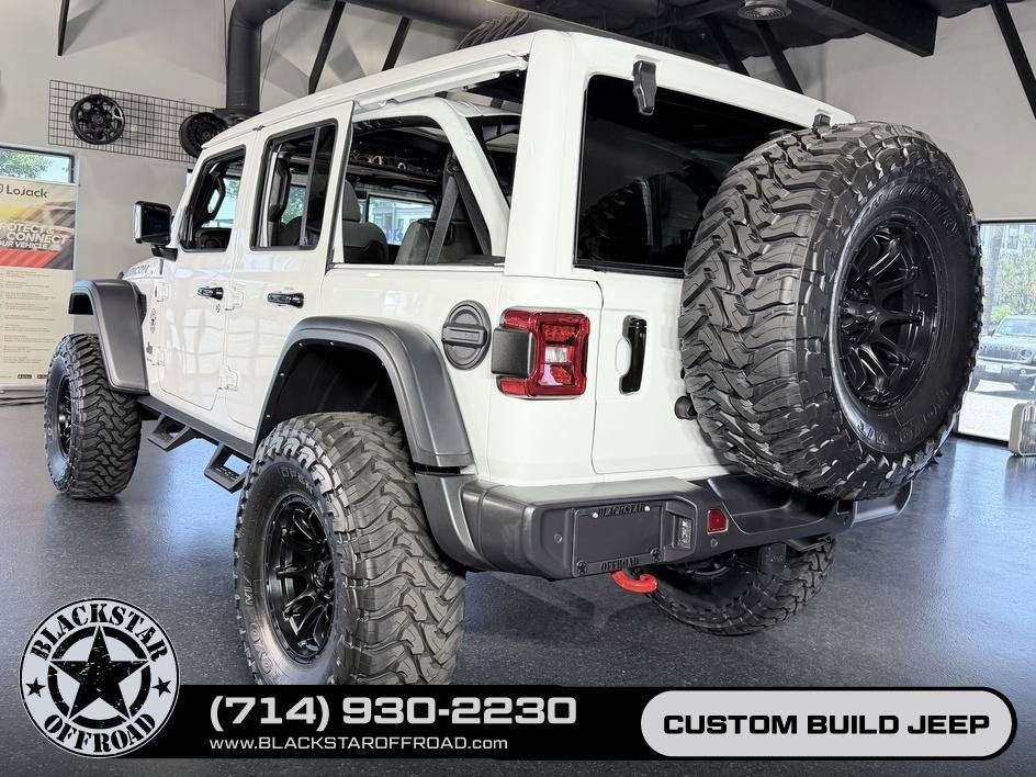Used 2024 Jeep Wrangler Unlimited Rubicon w/ Technology Group AWD/4WD image 19