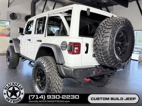 Used 2024 Jeep Wrangler Unlimited Rubicon w/ Technology Group AWD/4WD image 19